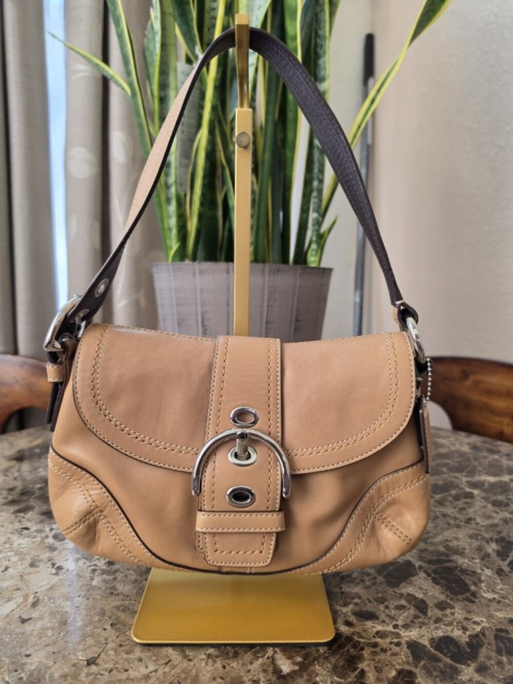Coach F12300 Soho Medium Leather Buckle Flap Shoulder Bag Tan Brown Y2K